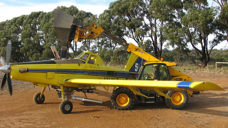 JCB-loading-aircraft